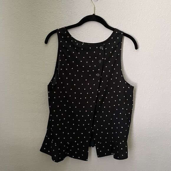 Abound Sleeveless Blouse with Button Open Back Size Medium - Picture 5 of 10